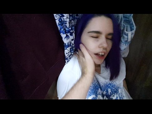 ❤️ Trovis mian fratinon en la ŝranko kaj helpis ŝin kumi ❤️❌ Hejmfarita porno ĉe ni ﹏